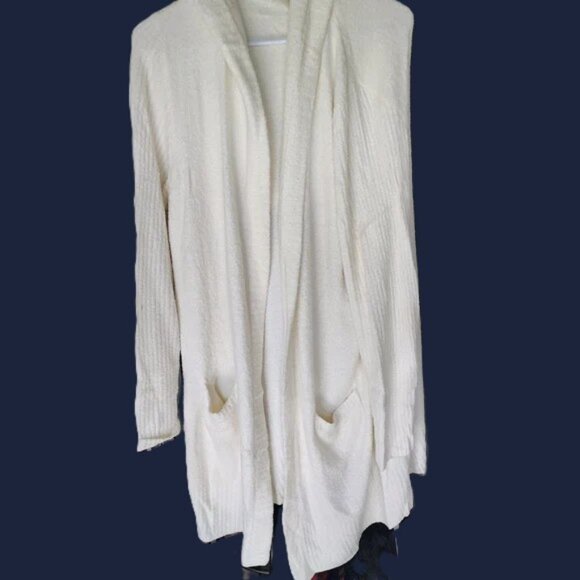 Cardigan Sweater white soft easy to wear comfortable stylish warm and trendy - Picture 2 of 4